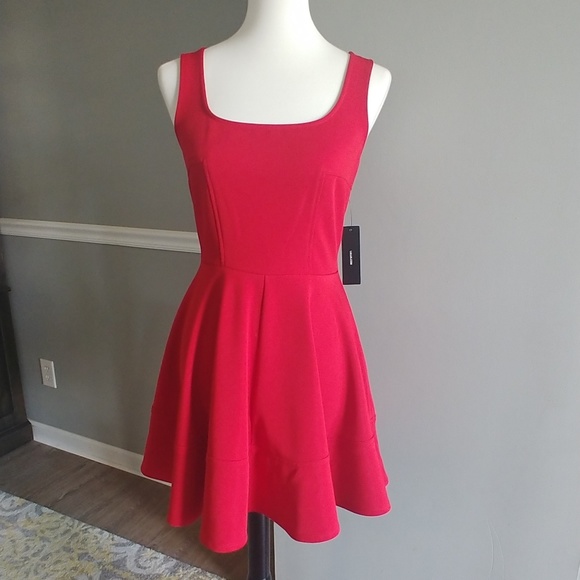 Lulus Dresses & Skirts - NWT Beautiful red Lulus skater dress size M
